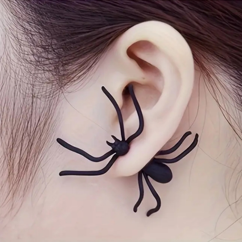 New Realistic Black Spider Earrings – Gothic Punk Creepy Studs (Pair)